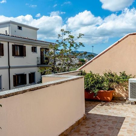 Sa Domu Downtown - Pms Casevacanze Олбия Екстериор снимка